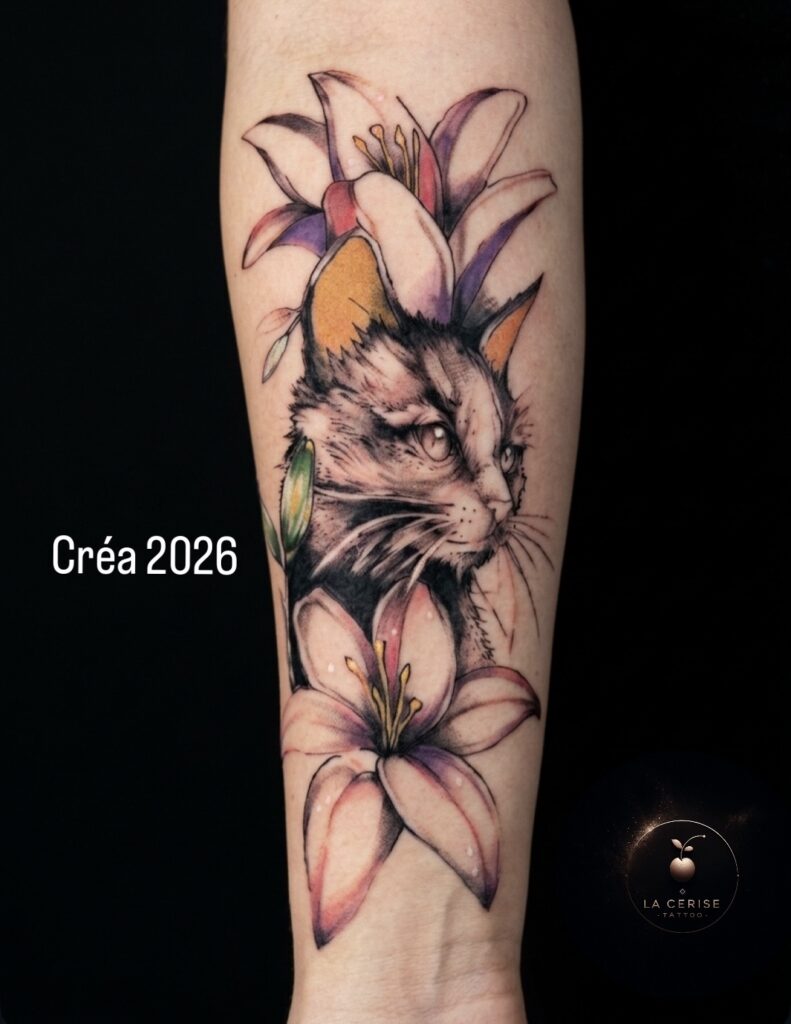 Tatouage fine line le chat-
Tattoo à Gland - tatoueur fine line Vaudois- Nyon- Morges- Versoix- Genève- Lausanne- Rolle 
