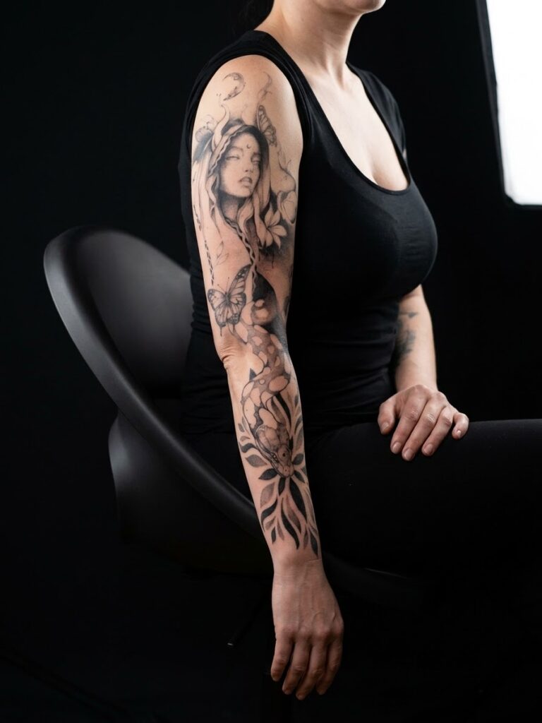 La Cerise Tattoo fine line à Gland- tatoueur vaudois- tatoueur la côte- tatoueur nyon- tatoueur morges- tatoueur Genève-tatoueur lausanne
